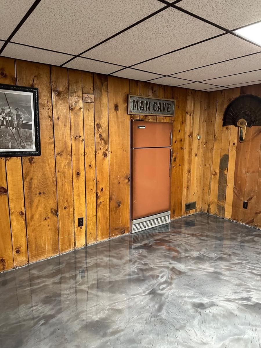 Rec room with metallic epoxy floor